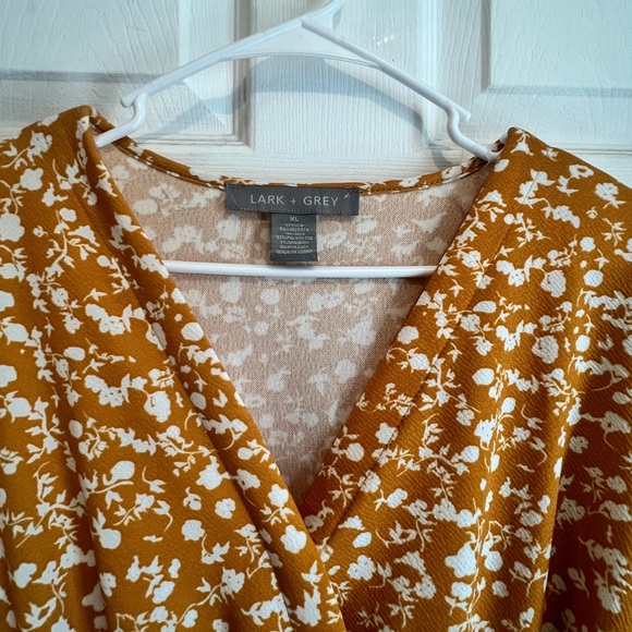 Yellow pleaded summer dress - Picture 3 of 3